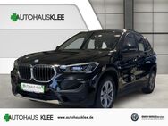 BMW X1, 25 e Advantage xDrive EU6d El Mehrzonenklima, Jahr 2022 - Wölfersheim