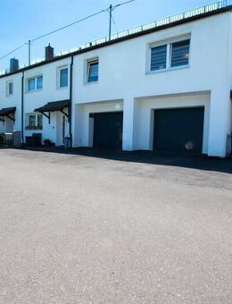Familien(t)raum mit großem Garten - Zweifamilienhaus in Großkarolinenfeld - Großkarolinenfeld