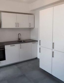 3ZKB im EG neu renoviert inkl. nagelneuer Einbauküche ab sofort zur Miete frei Warmmiete 1.190,-€ zzgl. Strom zzgl. Stellplatz im Hof 3 - Sankt Ingbert