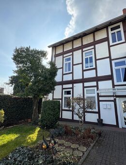 Großzügige 3-Zimmer-Dachgeschosswohnung in Schöningen - Mit Einbauküche - Schöningen