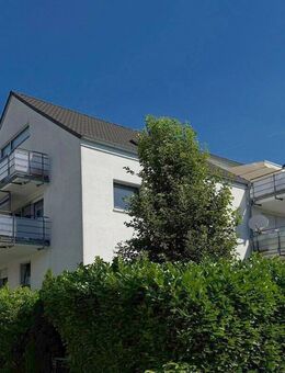Eschborn: Einfach zum Wohlfühlen!! Attraktive und großzügige DG-Wohnung - Eschborn