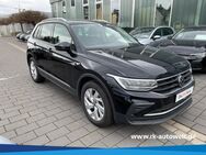 VW Tiguan, 1.5 TSI ACTIVE El, Jahr 2021 - Soest