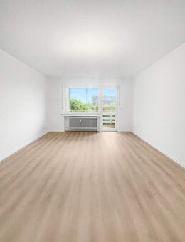 Endlich Zuhause: 2,5 Zimmer Wohnung frisch renoviert mit eigenem Garten und Balkon - Essen