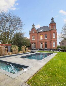 Stilvolles Juwel - Ein Refugium mit modernstem Wohnkomfort - Luxuriöse Poolanlage und Wellnessoase - Meerbusch