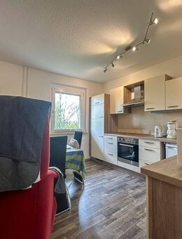 Möblierte 1 Zimmer-Wohnung mit geräumiger Küche! - Bernstadt (Eigen)