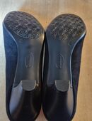 Pumps in 34369