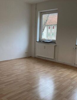 Charmante 2-Zimmer-Wohnung: frisch saniert und zentral gelegen - Salzgitter