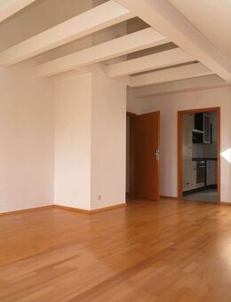 Sonnige Dachgeschoss-ETW mit Balkon und Fernblick – ruhige und beliebte Wohnlage Rabenstein - Chemnitz