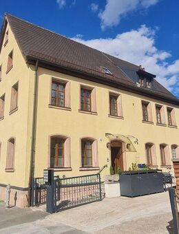 Neu renovierte 3 Zimmer Dachgeschoss Wohnung + Spitzboden in NÜRNBERG-Almoshof - Nürnberg