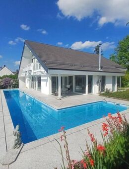 Hennef Höhenlage: Traumhaft wohnen im exklusiven DAVINCI Haus mit Sauna und fantastischem Pool - Hennef (Sieg)