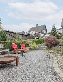 Energetisch sanierte Doppelhaushälfte mit groß angelegtem Garten, Garage und Stellplatz in Ennepetal-Bülbringen - Ennepetal (Stadt der Kluterhöhle)
