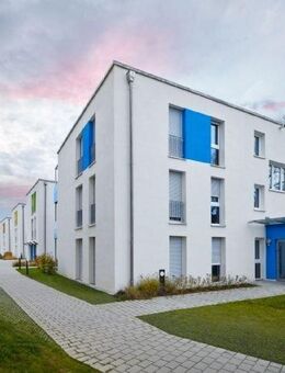 Neuwertige 2- Zimmerwohnung mit Balkon und Tiefgaragenstellplatz in Esslingen-Hohenkreuz - Esslingen (Neckar)