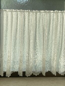 3x Scheibengardinen, weiß (1x für kleines Toilettenfenster, 2x für normales Fenster) + Vintage-Stangen, weiß + Holz + Holzabschlüsse - München