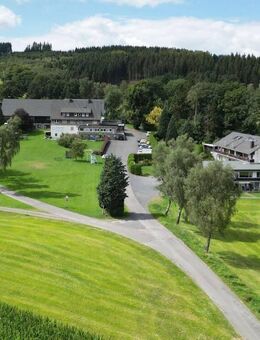 Einzigartiges Immobilienensemble mit vielfältigem Nutzungspotenzial - Wohnen, Vermieten, Investieren - Eslohe (Sauerland)