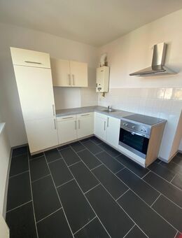 *** 3,5-Raum Wohnung mit Küche - Sofort Einziehen *** - Zeitz