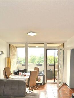 Helle, ruhige 2 Zimmer Wohnung mit Loggia in Krefeld-Fischeln zu verkaufen! - Krefeld