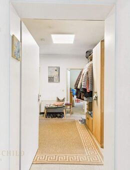 Sichere Kapitalanlage in unsicheren Zeiten - 3 Zimmer Hochparterre Whg mit Balkon und Stellplatz - Kirchheim (Teck)