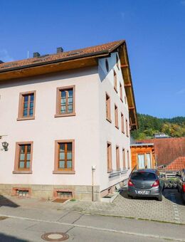 Attraktive Eigentumswohnung im Erdgeschoss mit 3 nutzbaren Wohneinheiten - in Hasel - Hasel