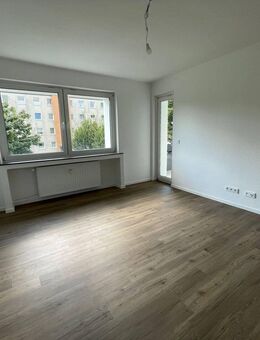 Neubezug nach Modernisierung + bezugsfertig + - Duisburg
