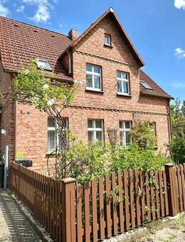 HORN IMMOBILIEN ++ 500 m bis zum Stettiner Haff, Zweifamilienhaus mit Photovoltaikanlage in Rieth - Luckow