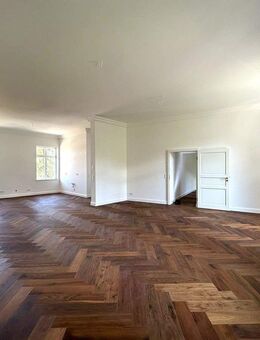 Wohnen im Schloss Pouch - pure Eleganz auf rund 97,5 m² direkt am großen Goitzsche-See - Muldestausee