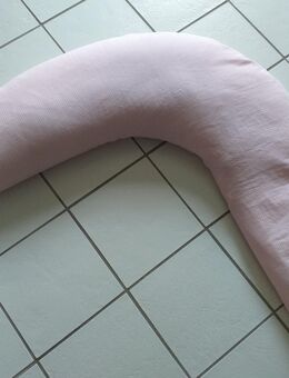 Gesundheitskissen Stillkissen Lagerungskissen von CorpoMED - Bezug mit Reißverschluß - Bezug rosa weiß kariert - Waschbar bis 60 Grad - Hamburg Wandsbek