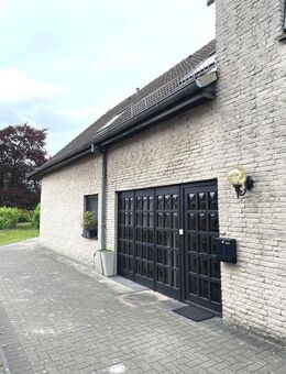 Einziehen und Wohlfühlen! Schöne DHH mit Garten, Terrasse & Loggia – ca. 120 m² Wohnfläche, in Arsten! - Bremen