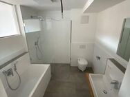Hochwertige Obergeschoss Wohnung Nr. 4 mit Balkon, Küche und Jalousien - Sindelfingen