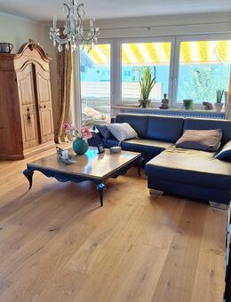 Schöne 3-Zimmer Wohnung mit Wohnküche in ruhiger und sonniger Lage am Stadtrand von Rosenheim - Rosenheim