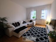 Wohnen im beliebten Maxfeld - Tolle 2-Zimmer-Wohnung mit EBK, Balkon und Holzdielen - Nürnberg
