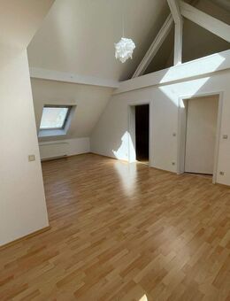 72 m² Dachgeschosswohnung - lichtdurchflutet und gemütlich - Albstadt