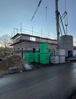 Baubegin erfolgt.. DHH in Bückeburg... KfW-Förderung möglich... - Bückeburg