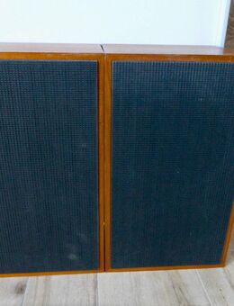 2 Musikboxen aus Holz 25W im Retrolook - Weil (Rhein) Zentrum