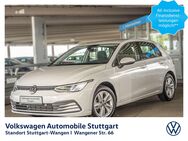 VW Golf, 1.0 Life eTSI, Jahr 2021 - Stuttgart