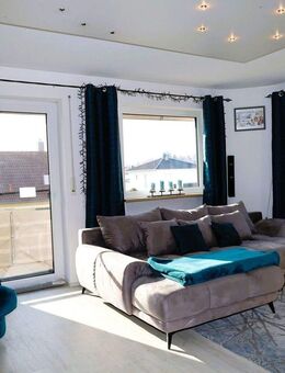 Altstadtblick, sonniger Balkon und Einzelgarage - Burgau