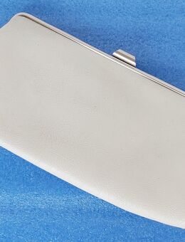 Abentasche "Clutch" in weiß, Ausstellungsware - Simbach (Inn) Zentrum