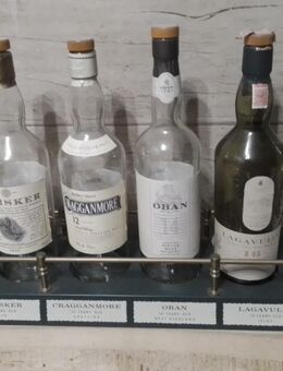 Whisky Regal / Board ,Geschenkset,Tasting-Set aus Holz mit Messingumrandung .Die „Classic Malts of Scotland“ 1987/1988 - Saarlouis