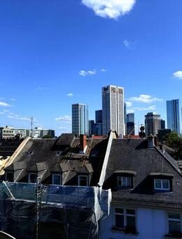 PENTHOUSE im WESTEND: 2 Zimmer mit Balkon und Skyline Blick - Frankfurt (Main)