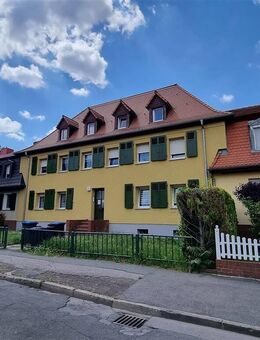 Frisch renovierte 2 Zimmerwohnung Badewanne und Gemeinschaftsgarten! Stellplatz möglich! - Bitterfeld-Wolfen