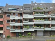 Freigezogene Dachgeschosswohnung, ca. 122m², mit 3 Balkone u. Tiefgaragenstellplatz in Mülheim-Mitte - Mülheim (Ruhr)