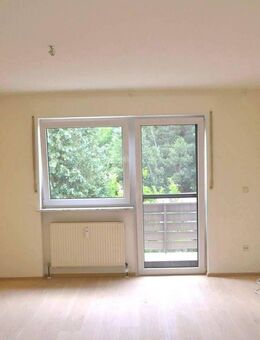 Nürnberg-Altenfurt - Schöne 3-Zimmerwohnung mit zusätzlichem Esszimmer, Südbalkon, kl. Gartenanteil + Garage - Nürnberg
