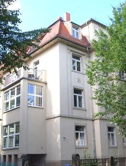 *****nahe Königstraße: 3,5-Zimmer-Wohnung, wertvolle Türen, Natursteinbäder***** - Dresden