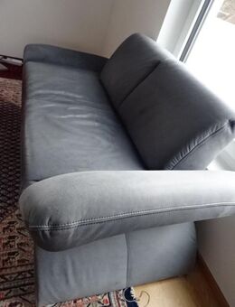 Ledercouch 3-sitzig in blau mit abklappbaren Seitenlehnen - Bonn