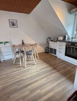 Ideale Single-Wohnung. Gemütliche 2-Zimmer-Dachgeschoss-Wohnung in RV-Süd - Ravensburg