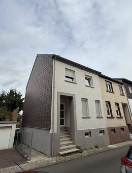 Reiheneckhaus in Saarbrücken-Sankt Arnual zu verkaufen! - Saarbrücken