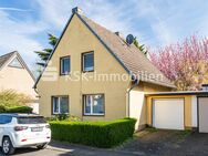 Frechen-Bachem, frei stehendes Einfamilienhaus mit Erweiterungspotential. - Frechen