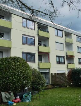 Gut geschnittene Eigentumswohnung mit Balkon in attraktiver Wohnlage! - Schwalbach (Taunus)