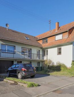 Zwei Häuser auf großem Grundstück - Straubenhardt
