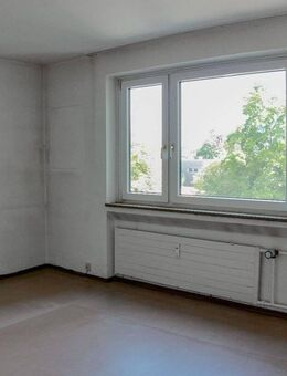 Aus alt mach neu: 4-Zimmer-Wohnung mit Garage und Aufzug - Schönaich
