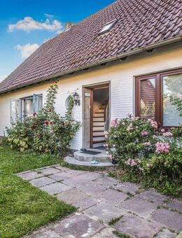 Mehrfamilienhaus mit sechs separaten Wohneinheiten in Toplage von Laboe - Laboe
